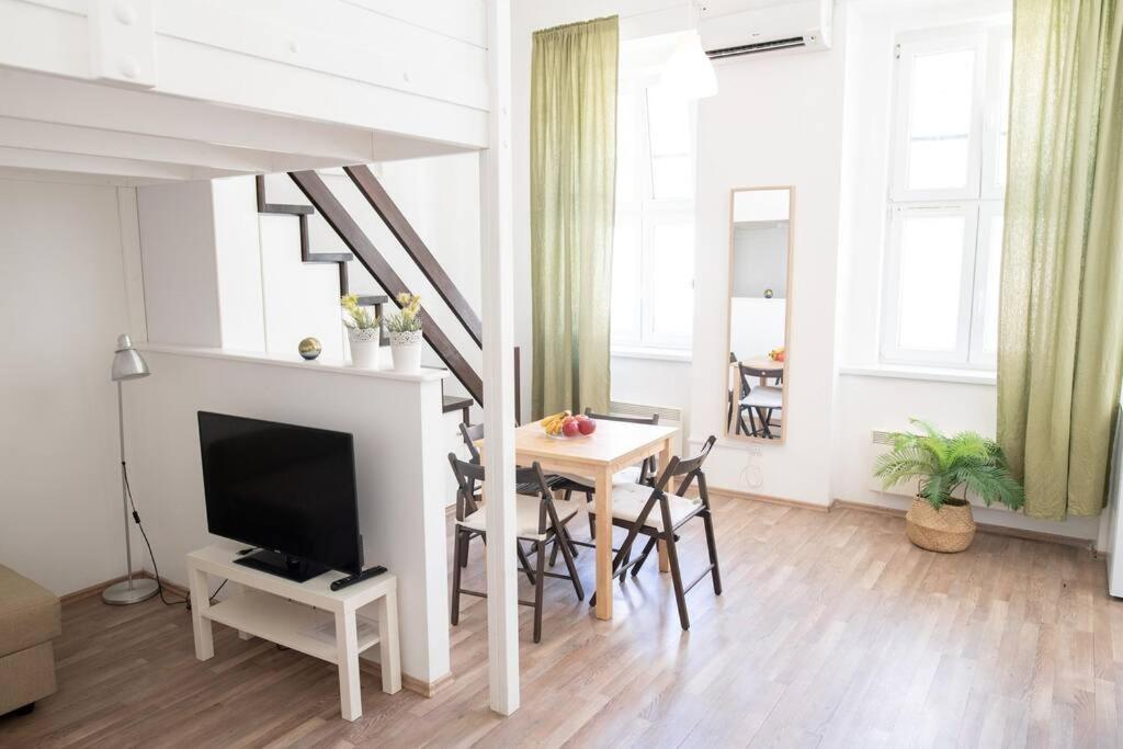 N28 Studio Next To Andrassy Boulevard. بودابست المظهر الخارجي الصورة